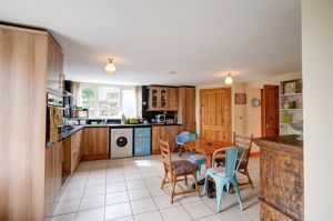 Photo 27- click for photo gallery